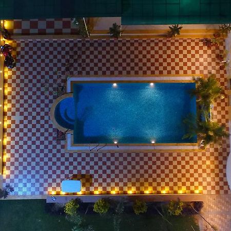 Отель Krishna Farm Vasad Экстерьер фото