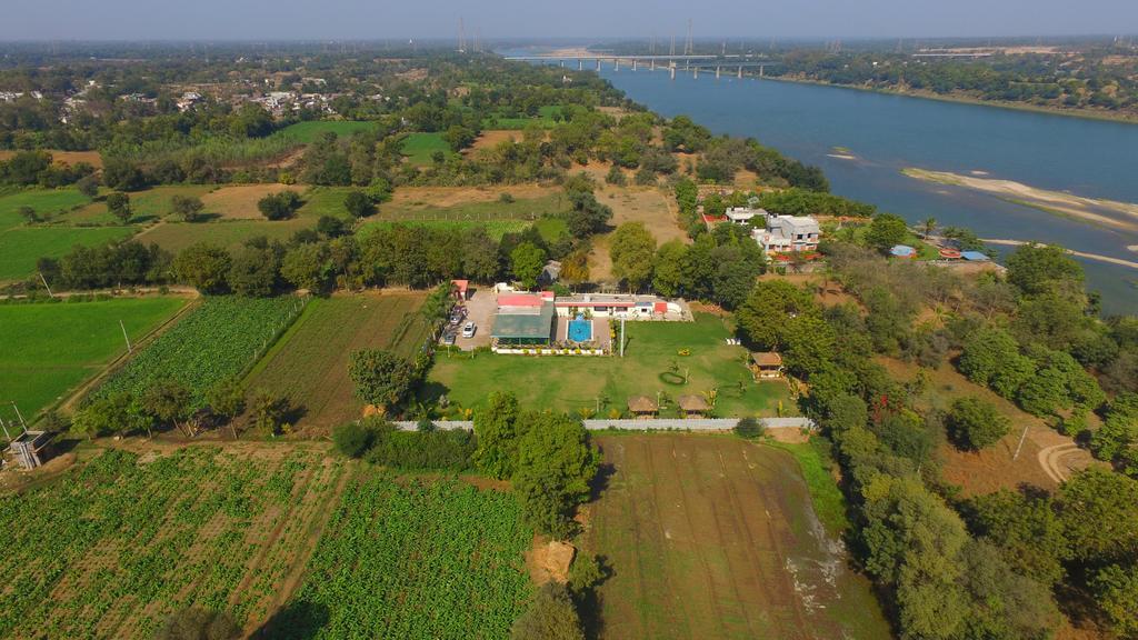 Отель Krishna Farm Vasad Экстерьер фото